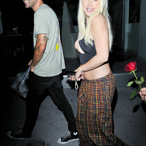 Nude Celebrity Picture Tana Mongeau 007 pic