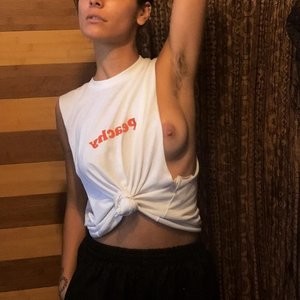 Caitlin Stasey Braless (3 Photos) – Leaked Nudes