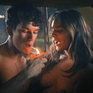 Celeb Naked Caitlin Stasey 002 pic