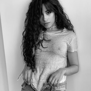 Camila Cabello’s Tits in a White T-Shirt (4 Photos) – Leaked Nudes