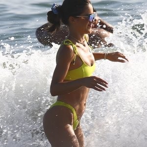 Free nude Celebrity Camila Coelho 070 pic