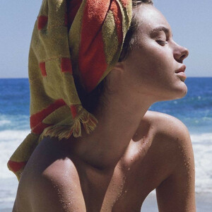 Nude Celeb Pic Camille Rowe 053 pic