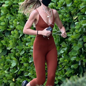 Candice Swanepoel Goes for a Run in Rainy Miami (44 Photos) – Leaked Nudes
