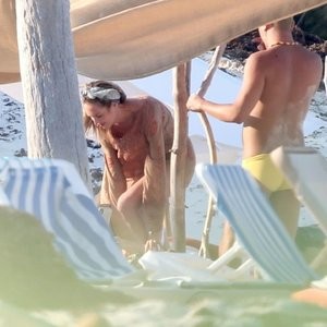 Nude Celeb Candice Swanepoel 007 pic