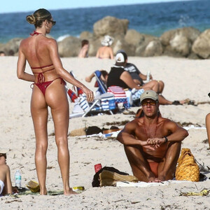 Hot Naked Celeb Candice Swanepoel 041 pic