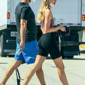 Candice Swanepoel Takes a Sunny Day Stroll in South Florida (21 Photos) – Leaked Nudes