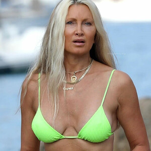 Naked celebrity picture Caprice Bourret 006 pic