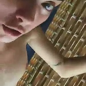 Cara Delevingne Topless (1 Pic & Gif) – Leaked Nudes