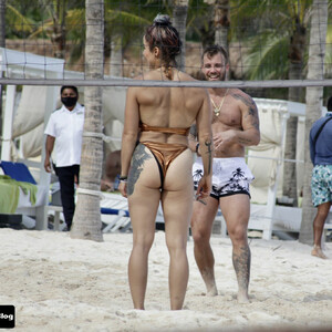 Nude Celebrity Picture Cara Maria Sorbello 003 pic