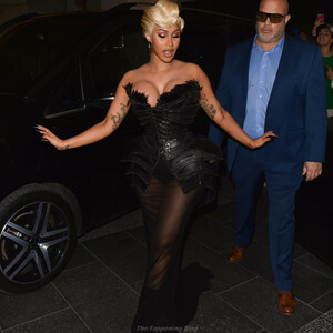 Free nude Celebrity Cardi B 006 pic