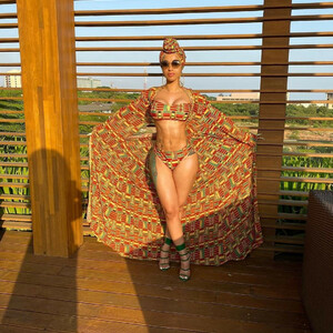 Free nude Celebrity Cardi B 013 pic