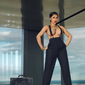 Newest Celebrity Nude Cardi B 064 pic
