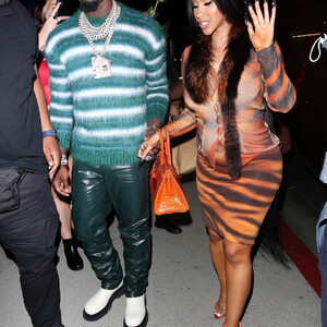 Celeb Nude Cardi B 011 pic