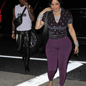 Famous Nude Cardi B 046 pic