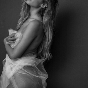 Free Nude Celeb Carmella Rose 090 pic