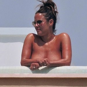 Caroline Flack Sexy & Topless (9 Photos) – Leaked Nudes