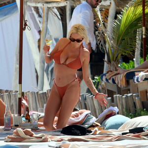 Best Celebrity Nude Caroline Vreeland 026 pic