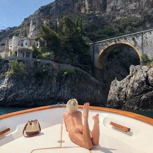 Caroline Vreeland Nude (1 New Photo) – Leaked Nudes