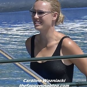 celeb nude Caroline Wozniacki 003 pic