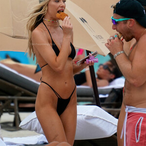 Best Celebrity Nude Celeste Bright 007 pic