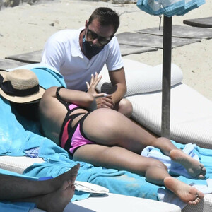 Best Celebrity Nude Daniella Semaan 006 pic