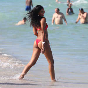 Newest Celebrity Nude Chanel Iman 003 pic