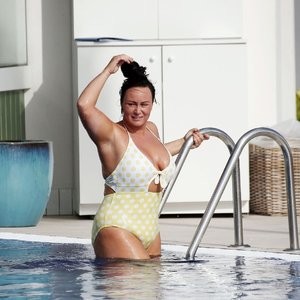 Naked Celebrity Chanelle Hayes 004 pic