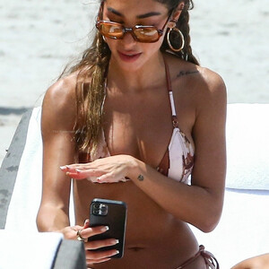 Nude Celeb Pic Chantel Jeffries 003 pic