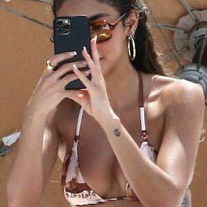 Naked celebrity picture Chantel Jeffries 008 pic
