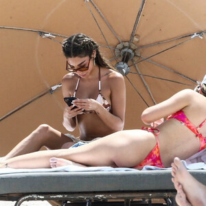 Free nude Celebrity Chantel Jeffries 010 pic