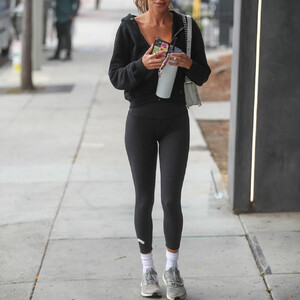 Nude Celeb Pic Chantel Jeffries 017 pic