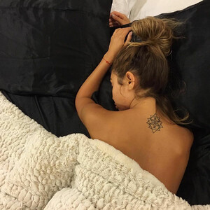 celeb nude Chantel Jeffries 069 pic