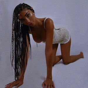Celebrity Naked Chantel Jeffries 090 pic