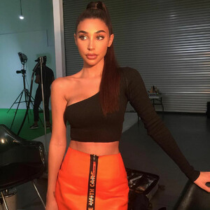 Famous Nude Chantel Jeffries 117 pic