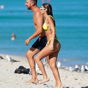 Naked Celebrity Chantel Jeffries 181 pic