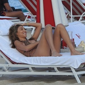 Naked Celebrity Chantel Jeffries 034 pic