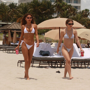 nude celebrities Chantel Jeffries 024 pic