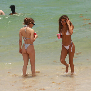 Naked Celebrity Pic Chantel Jeffries 034 pic