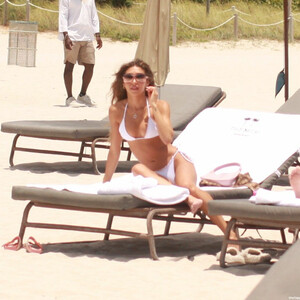 Celebrity Nude Pic Chantel Jeffries 038 pic