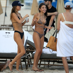 Naked celebrity picture Chantel Jeffries 056 pic