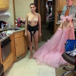 Charli XCX Nude & Sexy (19 Pics + GIFs) – Leaked Nudes