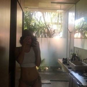 Charli XCX’s Tits on Instagram (12 Pics + GIFs) - Leaked Nudes
