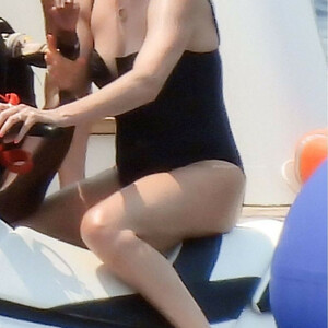 nude celebrities Charlize Theron 017 pic
