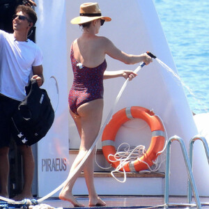 Naked Celebrity Pic Charlize Theron 014 pic