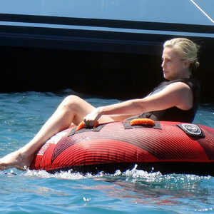 Leaked Charlize Theron 021 pic