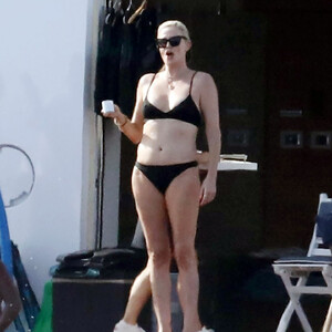 Celeb Nude Charlize Theron 009 pic