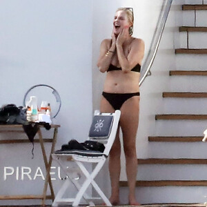 Nude Celeb Pic Charlize Theron 011 pic