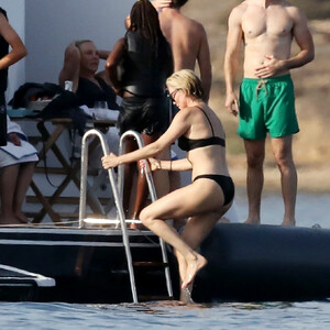 Celebrity Nude Pic Charlize Theron 029 pic