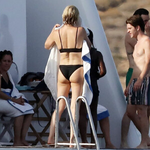 Celebrity Naked Charlize Theron 031 pic