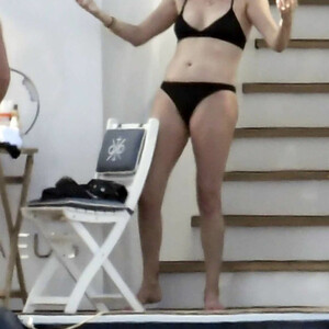 Naked celebrity picture Charlize Theron 046 pic
